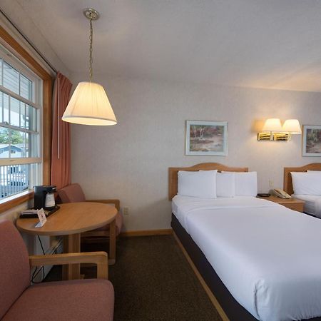 Americas Best Value Inn & Suites Lake George Exterior photo